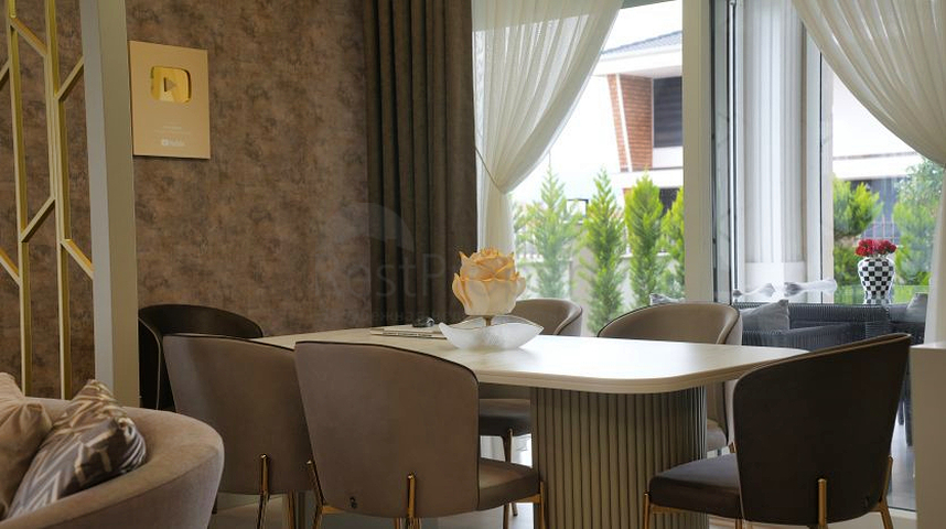 Villa mit 5+1 Grundrissen in der Region Doshemealty - Antalya  Villa mit 5+1 Grundrissen in der Region Doshemealty - Antalya