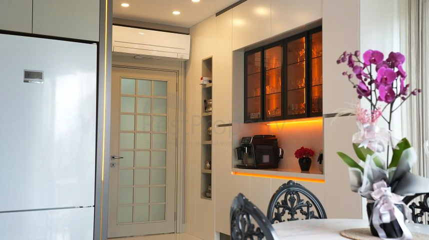 Villa mit 5+1 Grundrissen in der Region Doshemealty - Antalya  Villa mit 5+1 Grundrissen in der Region Doshemealty - Antalya