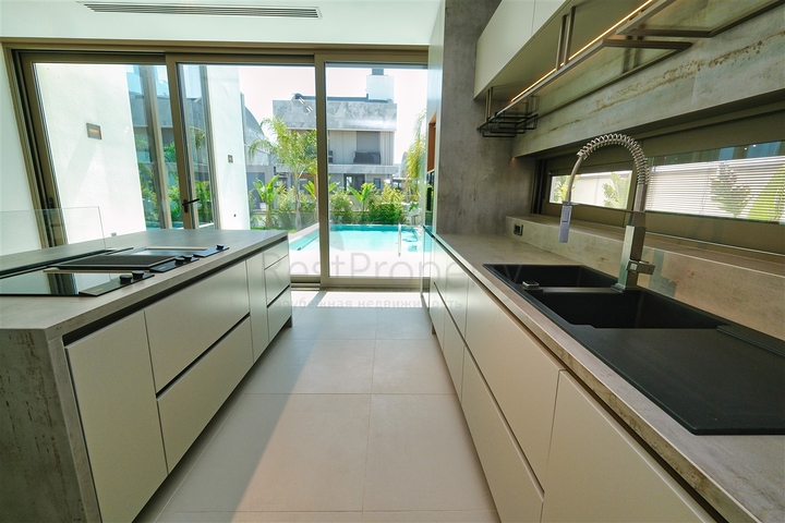 Villa mit 4+2 Grundrissen im Wohnbezirk Altynkale - Antalya 