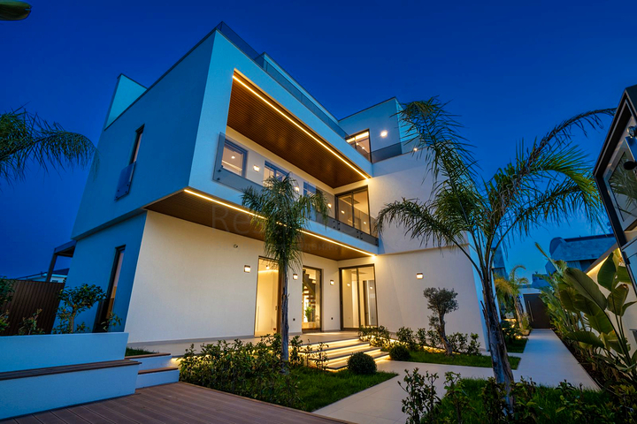 Villa mit 4+2 Grundrissen im Wohnbezirk Altynkale - Antalya 