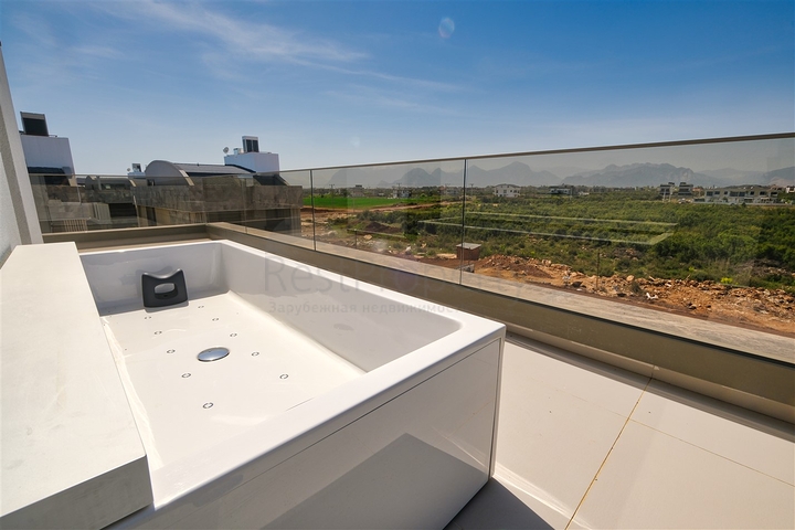 Villa mit 4+2 Grundrissen im Wohnbezirk Altynkale - Antalya 