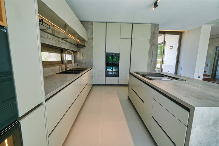 Villa mit 4+2 Grundrissen im Wohnbezirk Altynkale - Antalya 