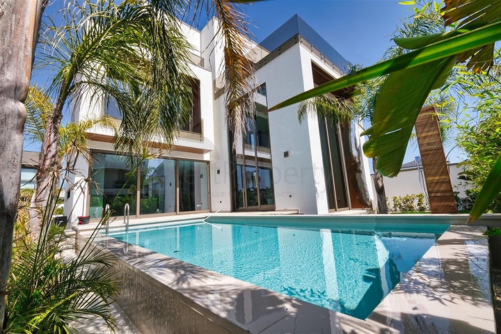 Villa mit 4+2 Grundrissen im Wohnbezirk Altynkale - Antalya 