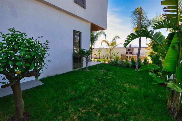 Villa mit 4+2 Grundrissen im Wohnbezirk Altynkale - Antalya 