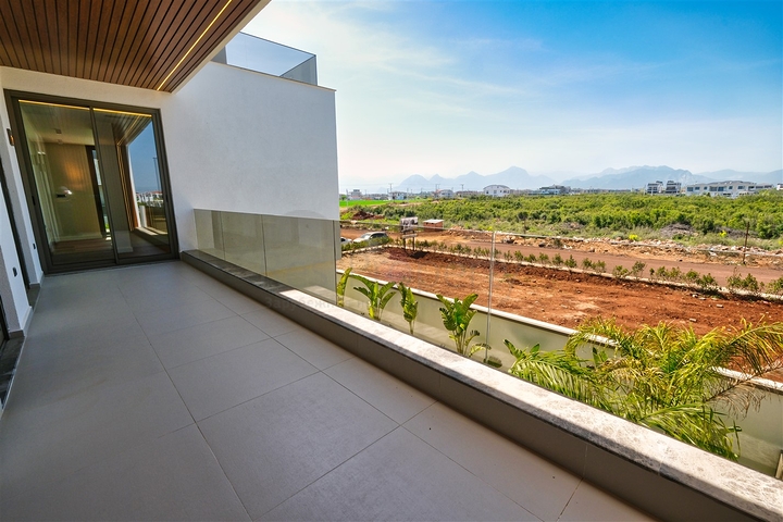 Villa mit 4+2 Grundrissen im Wohnbezirk Altynkale - Antalya 