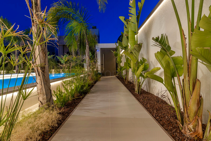 Villa mit 4+2 Grundrissen im Wohnbezirk Altynkale - Antalya 