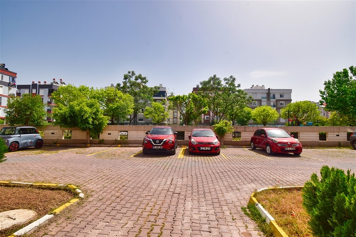 Wohnung mit 3+1 Grundriss im Wohnbezirk Kyzyltoprak - Antalya 