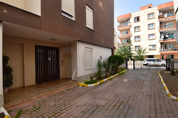 Wohnung mit 3+1 Grundriss im Wohnbezirk Kyzyltoprak - Antalya 