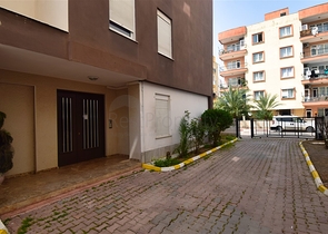 Wohnung mit 3+1 Grundriss im Wohnbezirk Kyzyltoprak - Antalya 