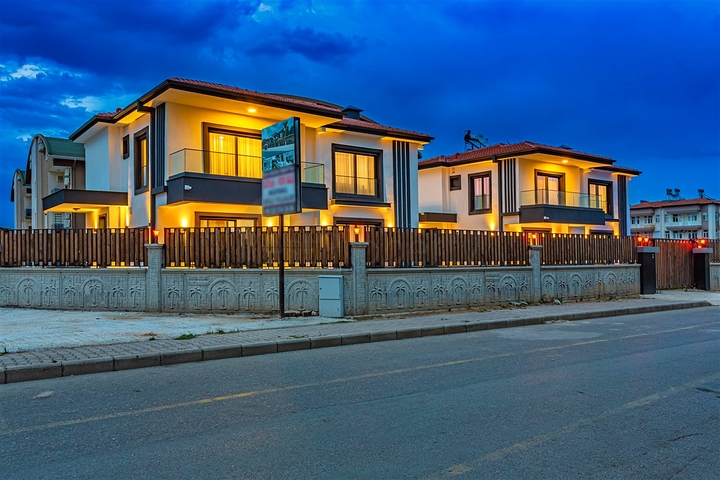 Villa mit 3+2 Grundrissen in Belek - Antalya  Villa mit 3+2 Grundrissen in Belek - Antalya