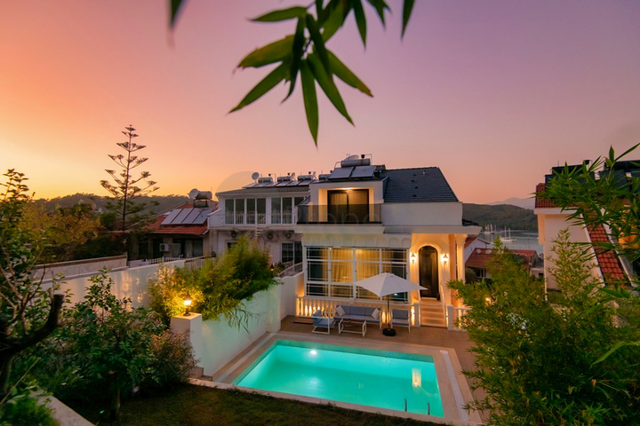 Villa mit 5+1 Grundriss in Fethiye - Antalya 