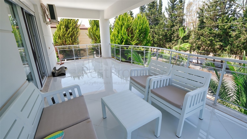 4+1-Villa in der Region Doshemealty - Antalya 