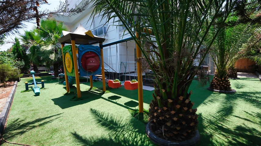 4+1-Villa in der Region Doshemealty - Antalya 