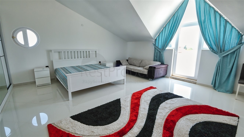 4+1-Villa in der Region Doshemealty - Antalya 