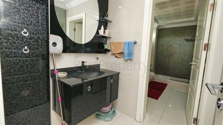 4+1-Villa in der Region Doshemealty - Antalya 