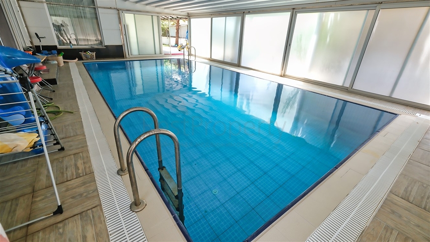 4+1-Villa in der Region Doshemealty - Antalya 