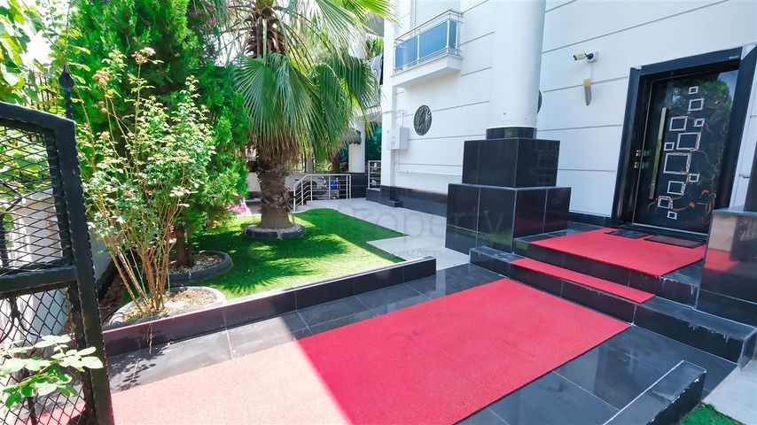 4+1-Villa in der Region Doshemealty - Antalya 