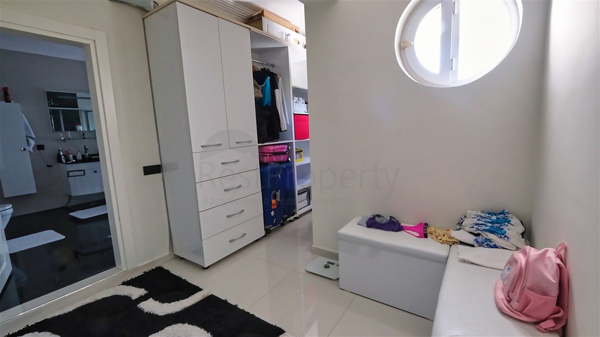 4+1-Villa in der Region Doshemealty - Antalya 