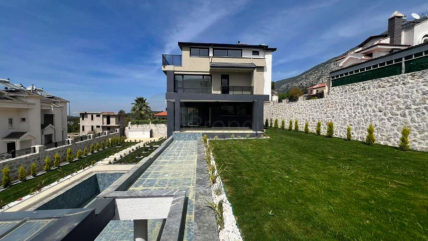 Villa mit 6+1 Grundriss in Fethiye - Antalya 