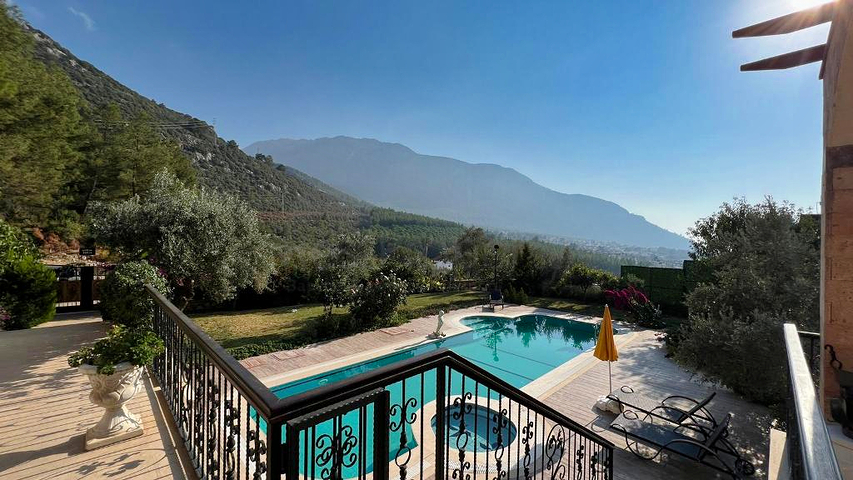 Villa mit 7+1 Grundriss in Fethiye - Antalya 