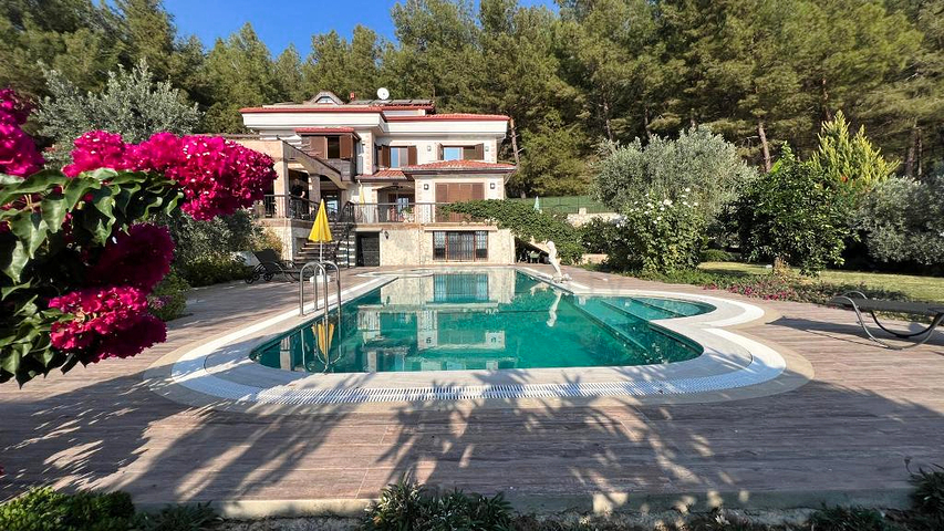 Villa mit 7+1 Grundriss in Fethiye - Antalya 