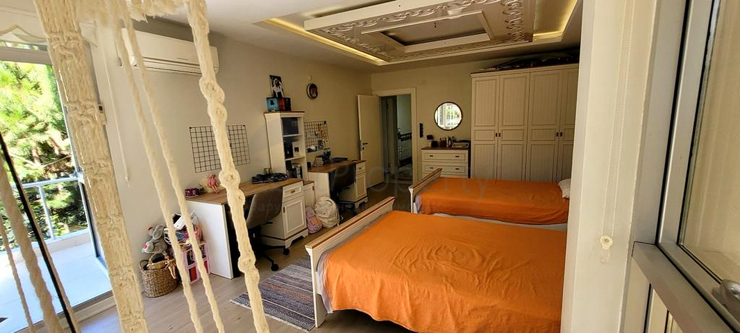 Wohnung 3+1 Duplex in der Nachbarschaft von Uncaly - Antalya 