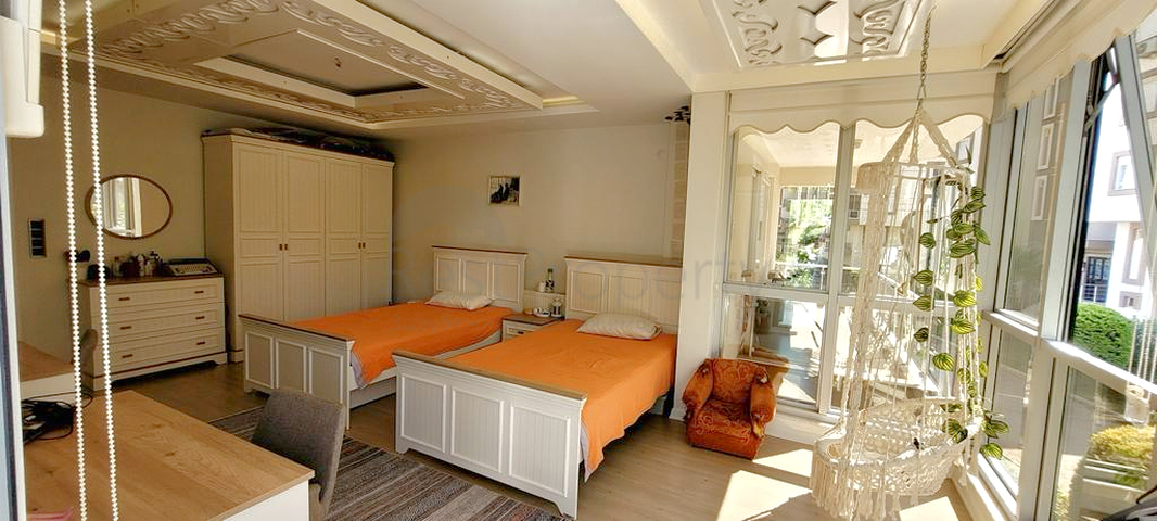 Wohnung 3+1 Duplex in der Nachbarschaft von Uncaly - Antalya 