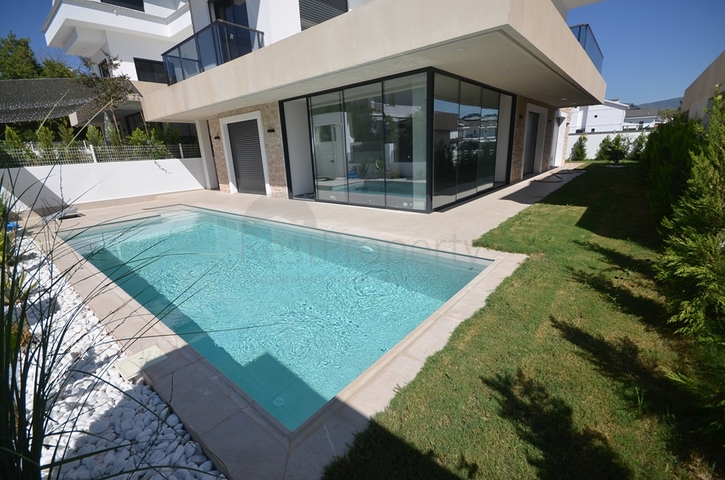 Villa mit 5+1 Grundriss in Fethiye - Antalya 