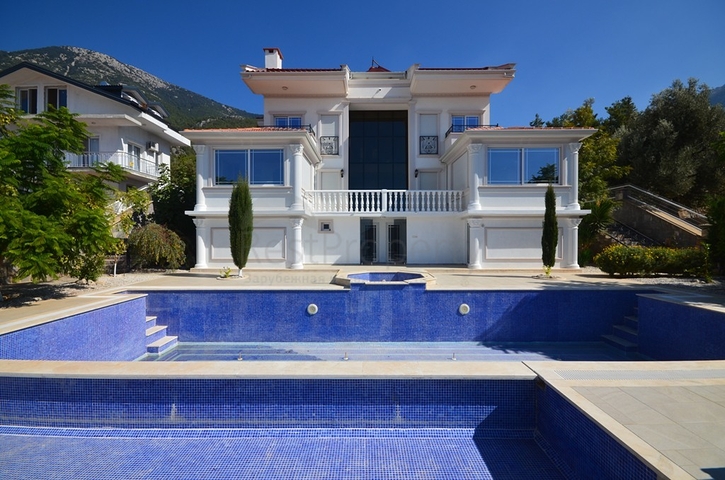 Villa mit 5+1 Grundriss in Fethiye - Antalya 