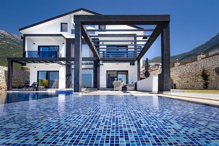 Villa mit 6+1 Grundriss in Fethiye - Antalya 