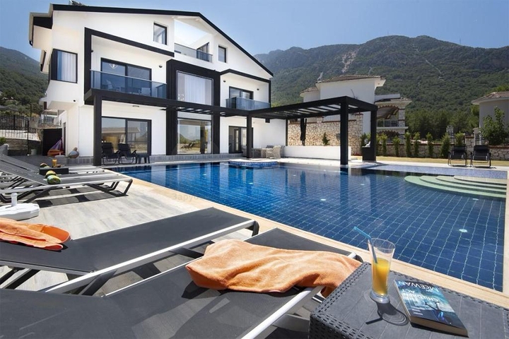 Villa mit 6+1 Grundriss in Fethiye - Antalya 