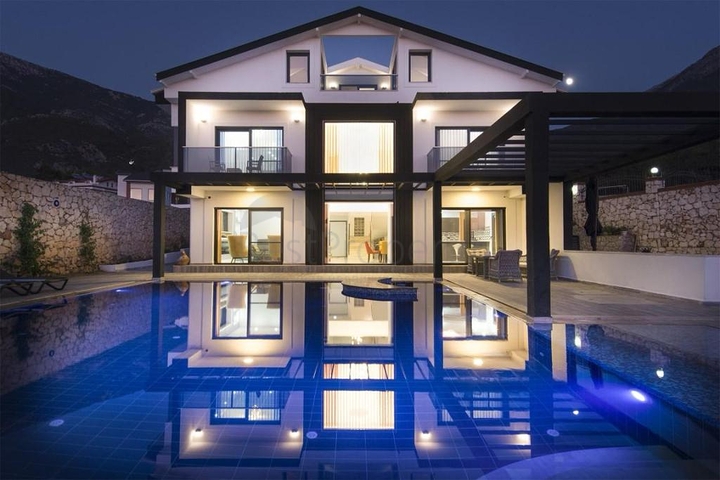 Villa mit 6+1 Grundriss in Fethiye - Antalya 