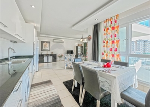 Helle 2+1-Wohnung im Stadtteil Dschikkilli