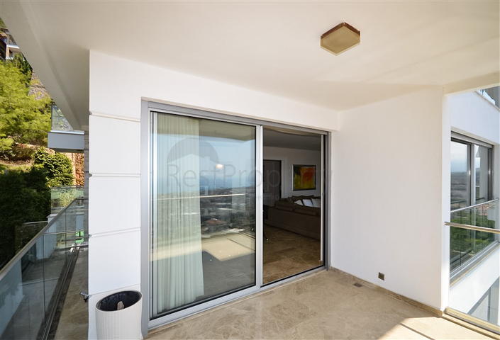 Schicke Wohnung mit Blick auf die Küste von Alanya