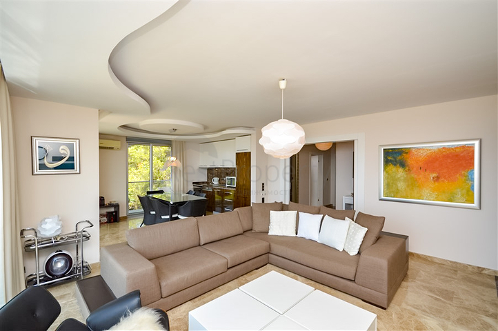 Schicke Wohnung mit Blick auf die Küste von Alanya