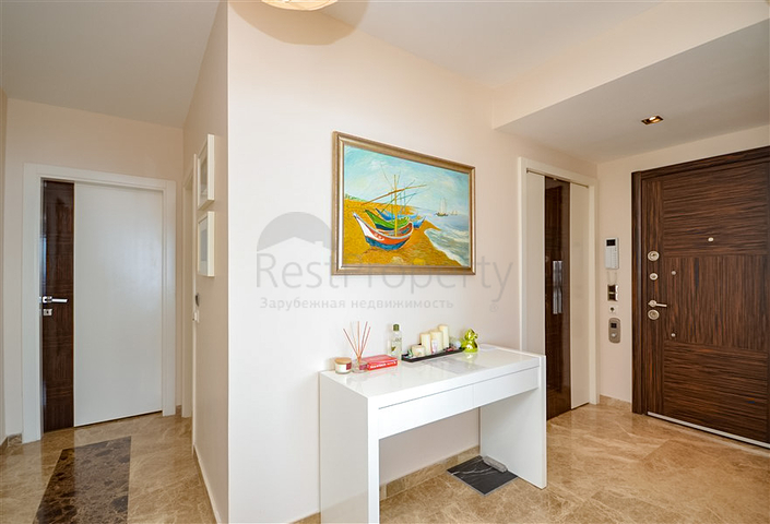 Schicke Wohnung mit Blick auf die Küste von Alanya