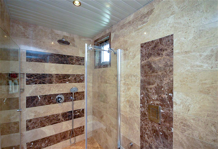 Schicke Wohnung mit Blick auf die Küste von Alanya