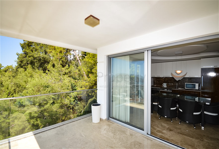 Schicke Wohnung mit Blick auf die Küste von Alanya