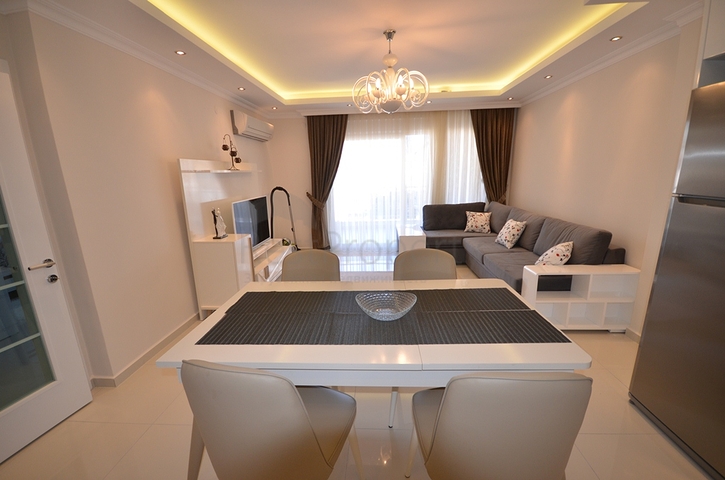 Große 1+1 Wohnung im Zentrum von Oba, nur 100 Meter vom Meer entfernt 