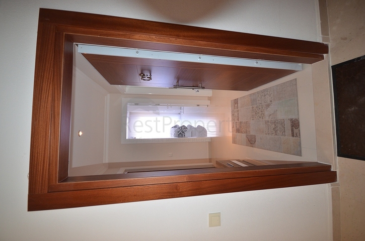 Große 1+1 Wohnung im Zentrum von Oba, nur 100 Meter vom Meer entfernt 