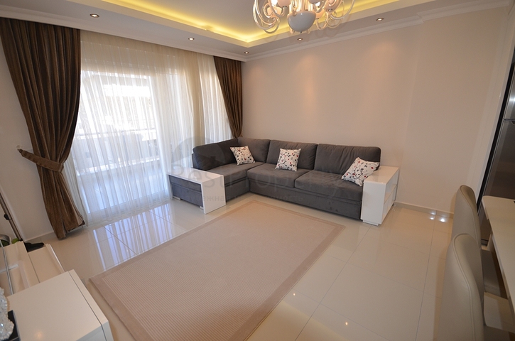 Große 1+1 Wohnung im Zentrum von Oba, nur 100 Meter vom Meer entfernt 