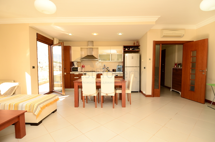 2+1 Wohnung in einem prestigeträchtigen Komplex zur Miete