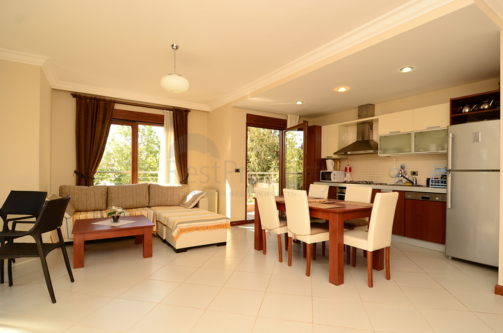 2+1 Wohnung in einem prestigeträchtigen Komplex zur Miete