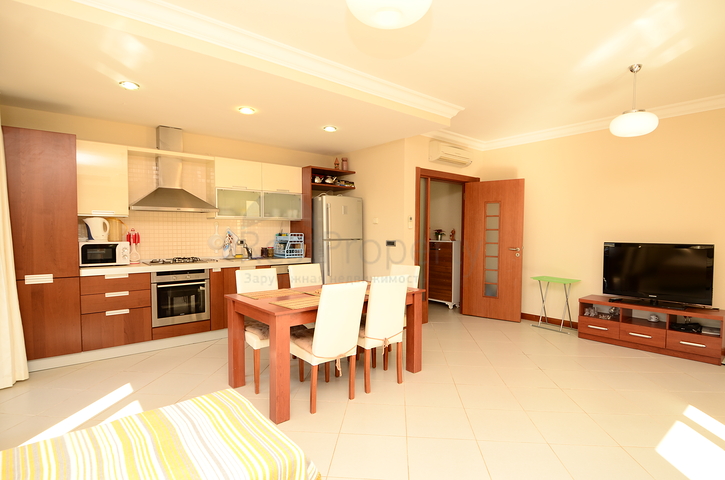 2+1 Wohnung in einem prestigeträchtigen Komplex zur Miete