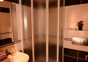 2+1 Wohnung in einem prestigeträchtigen Komplex zur Miete