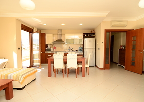 2+1 Wohnung in einem prestigeträchtigen Komplex zur Miete