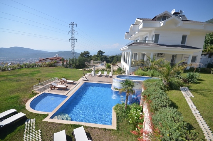 Schickes 5+2 Herrenhaus in Fethiye