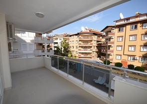 Geräumige 2+1-Apartments in beiden