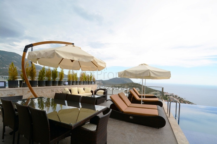 Charmante Villa mit Meerblick in Kalkan Charmante Villa mit Meerblick in Kalkan