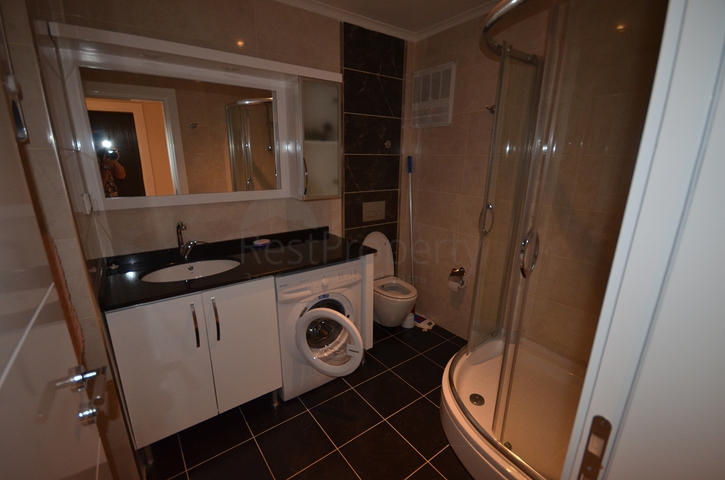 Schöne 2+1-Wohnung mit Meerblick im Zentrum von Oba